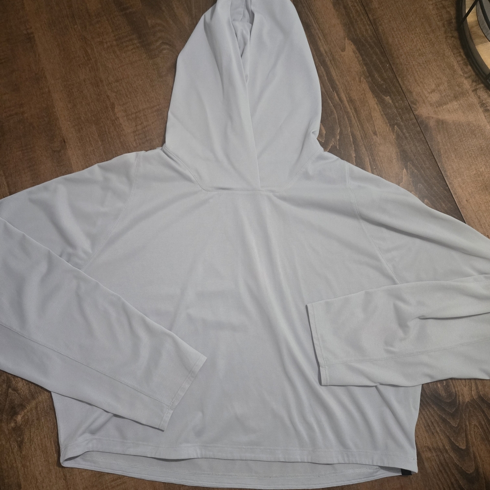 Lululemon Light Gray Light Weight Cropped Hooded Shirt